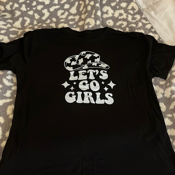 Let’s Go Girls Tee - Picture 1 of 3